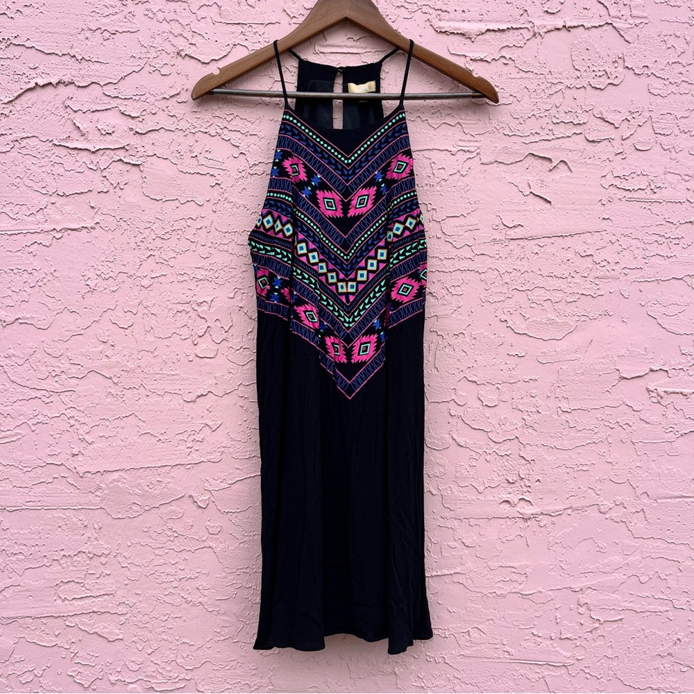 Takara Sleeveless Dress Geometric Aztec Pink Black Travel Rayon Womens Small